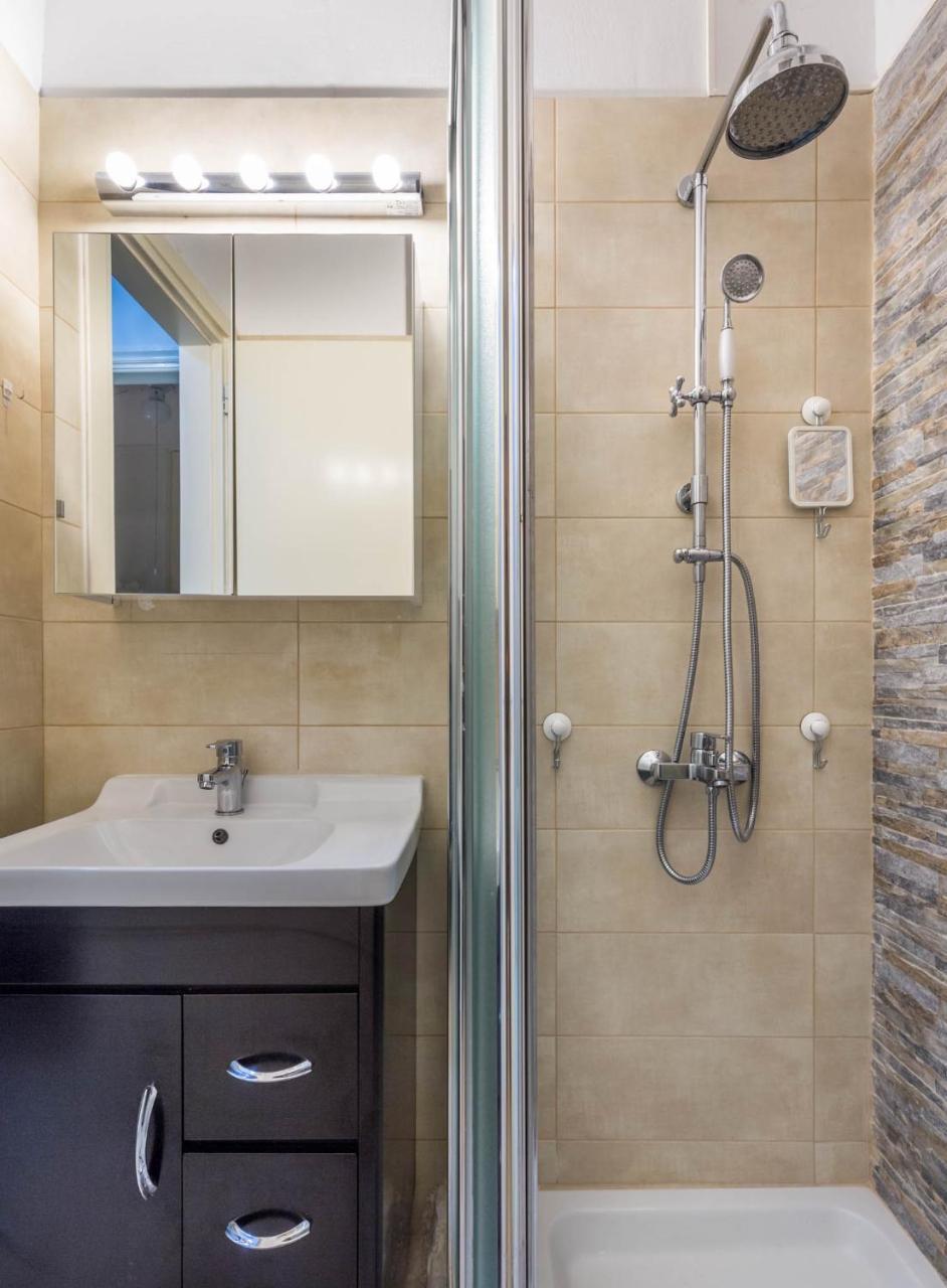 Adorable Flat For 4 Ppl In Kolonaki Appartamento Atene Esterno foto